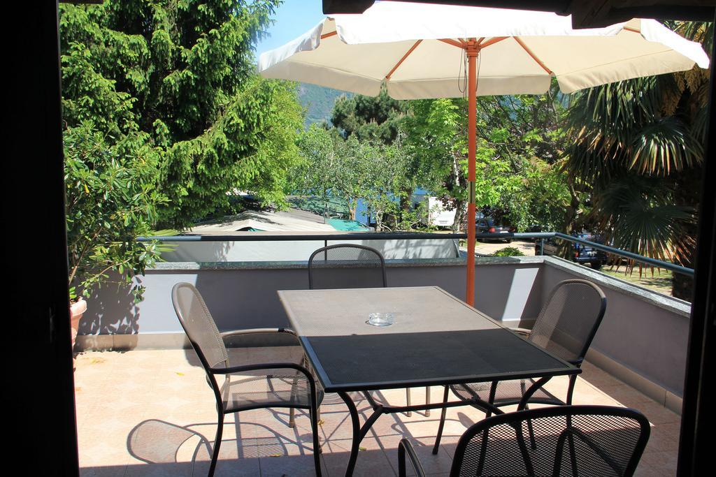 Veranda Beach Apartment Pianello Del Lario Habitación foto