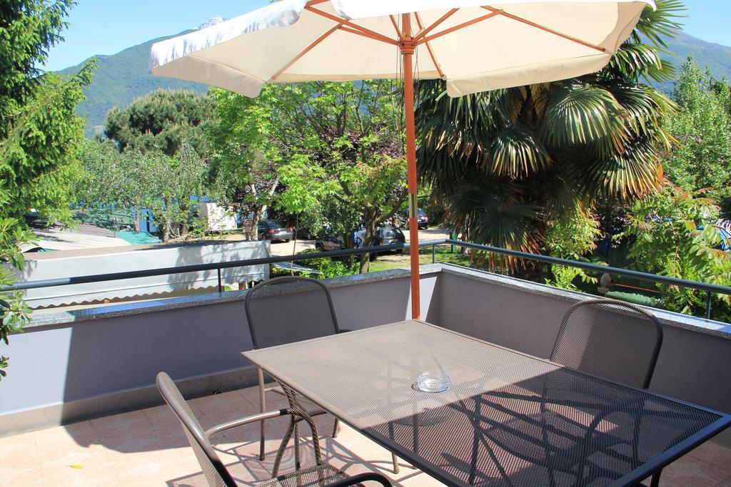 Veranda Beach Apartment Pianello Del Lario Habitación foto